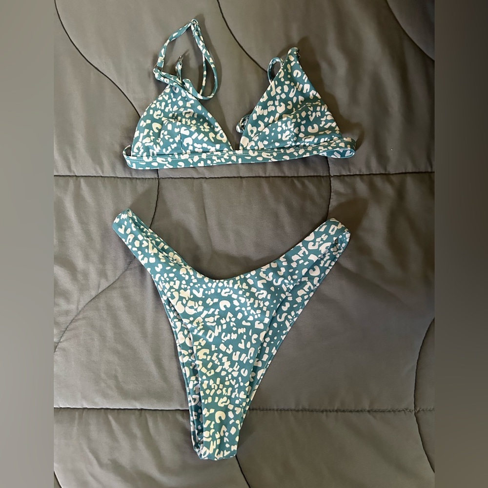 Bikini never worn
